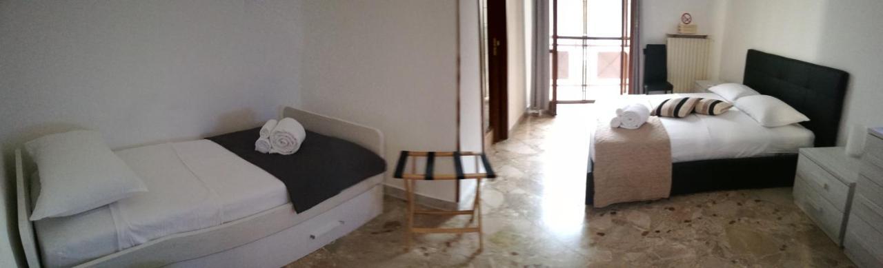 Rosita Rooms Лече Екстериор снимка