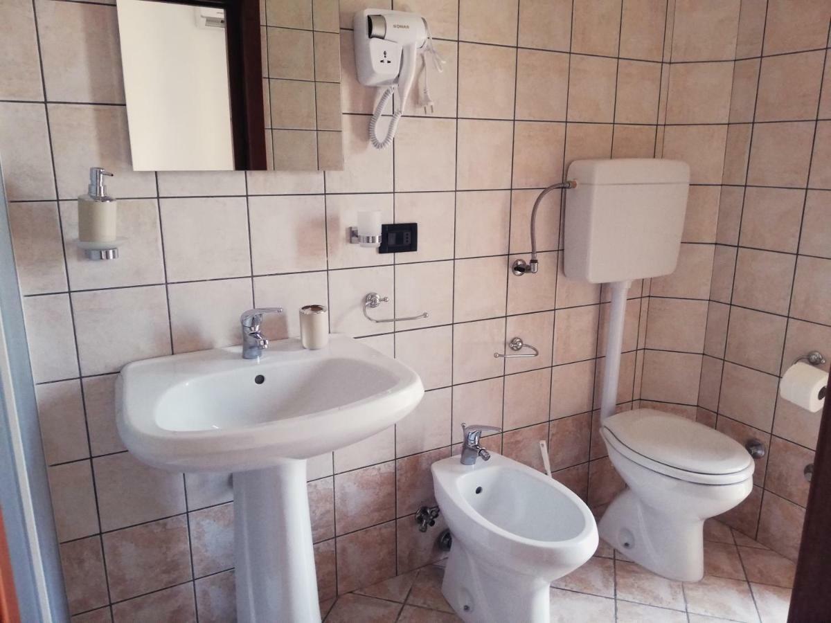 Rosita Rooms Лече Екстериор снимка